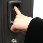 オフィスで使われている「電池錠」と「電気錠」の違いとは？